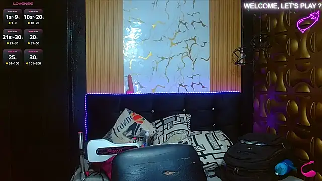 Snapshot of angel_sexyevil chatting on October 1, 12:31 pm angel sexyevil online show from October 1, 12:31 pm