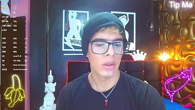 Snapshot of angel_sexyevil chatting on January 8, 12:15 pm angel sexyevil online show from January 8, 12:15 pm