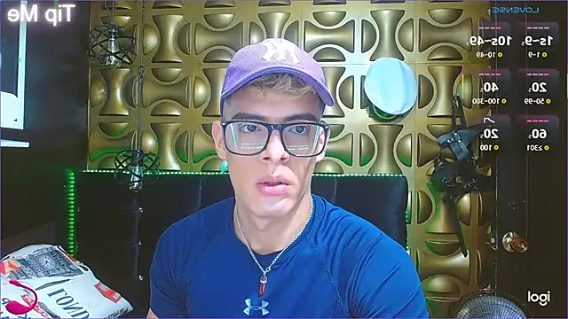 Snapshot of angel_sexyevil chatting on March 5, 12:22 pm angel sexyevil online show from March 5, 12:22 pm
