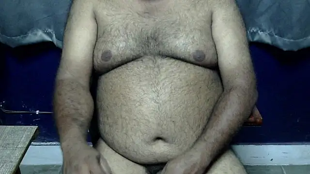 Snapshot of hairysubcub_70 chatting on October 11, 12:53 pm hairysubcub 70 online show from October 11, 12:53 pm