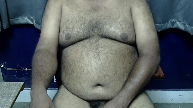 Snapshot of hairysubcub_70 chatting on October 8, 11:47 am hairysubcub 70 online show from October 8, 11:47 am