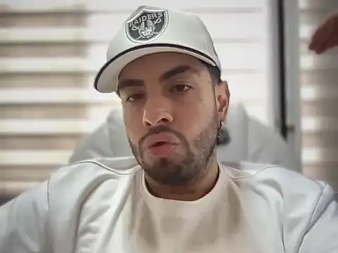 dereck fiore online show from September 29, 5:20 pm