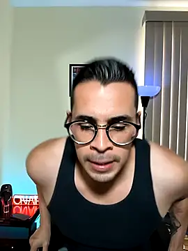 Snapshot of towers_j chatting on October 13, 10:49 pm towers j online show from October 13, 10:49 pm