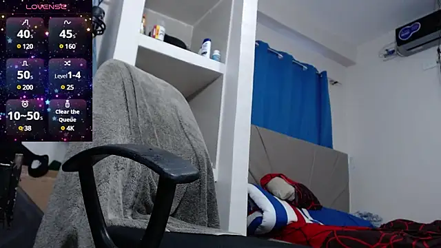 Snapshot of lewislamxxx_hot chatting on January 16, 9:19 pm lewislamxxx hot online show from January 16, 9:19 pm