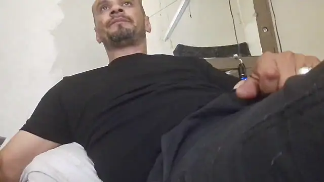 leonar0101 online show from November 25, 4:47 am