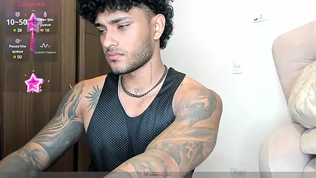 Snapshot of Alessandro_Vanni chatting on December 7, 12:09 am Alessandro Vanni online show from December 7, 12:09 am