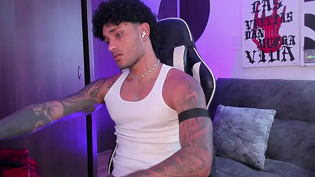 Alessandro Vanni online show from April 21, 1:28 pm