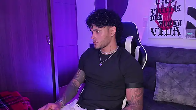 Alessandro Vanni online show from April 24, 2:14 am