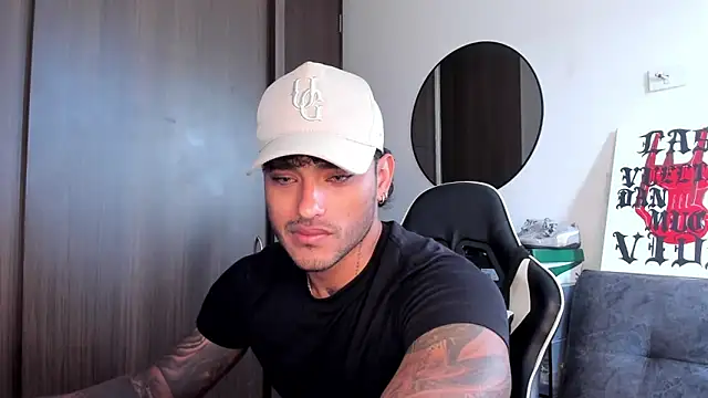 Snapshot of Alessandro_Vanni chatting on September 26, 12:03 pm Alessandro Vanni online show from September 26, 12:03 pm