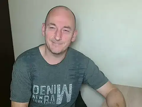 Johan   Barker online show from December 17, 2:13 pm