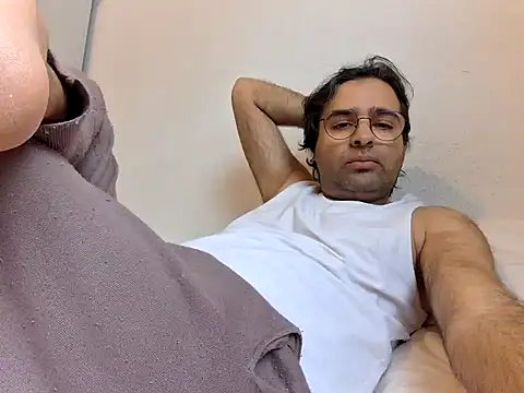 Snapshot of Azad64 chatting on January 10, 12:36 pm Azad64 online show from January 10, 12:36 pm
