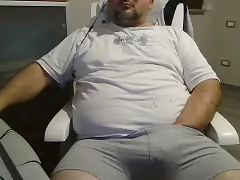 iron boy80 online show from November 14, 11:50 pm