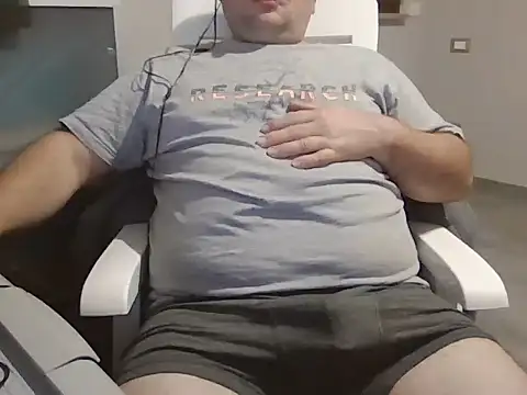 iron boy80 online show from October 20, 9:19 pm