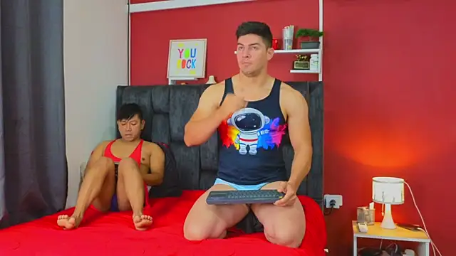 Snapshot of FelipeAndMarcello3 chatting on January 7, 2:38 pm FelipeAndMarcello3 online show from January 7, 2:38 pm