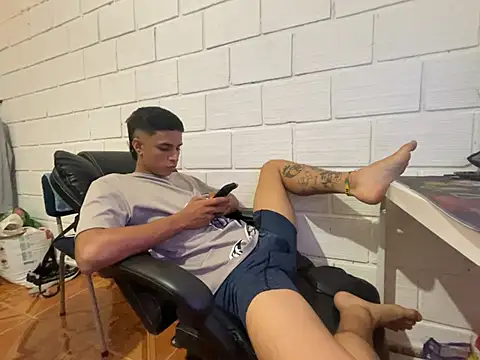 Max TheHorseDick online show from January 18, 4:36 am