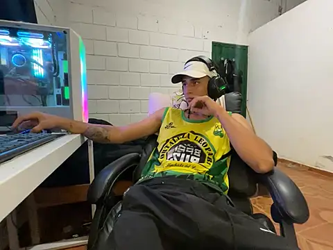 Max TheHorseDick online show from April 21, 2:48 am