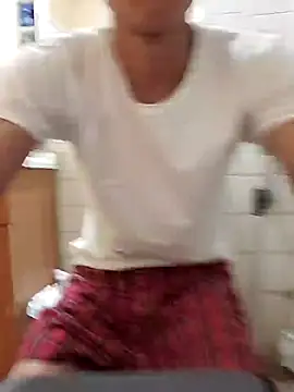 Bigstiffyuh online show from November 7, 9:45 am