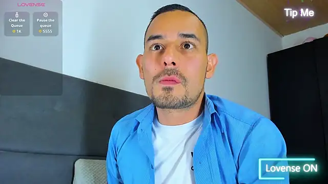 jhonyalzate2 online show from September 11, 1:15 am