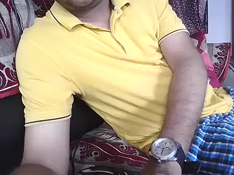 Snapshot of aakash_ModelBrown chatting on October 23, 5:44 am aakash ModelBrown online show from October 23, 5:44 am