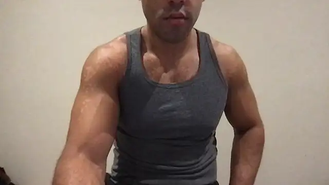 BigGuyMuscle online show from June 3, 8:58 pm