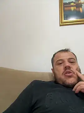 Snapshot of 1Aleks13 chatting on September 10, 11:47 pm 1Aleks13 online show from September 10, 11:47 pm