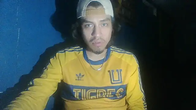 AlexAlejandro13 online show from October 16, 8:55 am