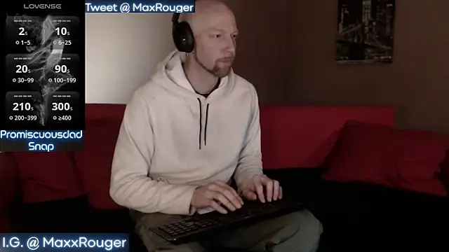 Snapshot of MaxRouger chatting on December 8, 6:50 pm MaxRouger online show from December 8, 6:50 pm