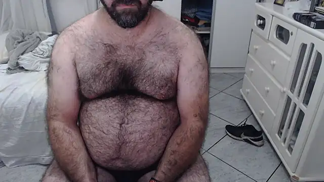 Snapshot of MysterBearMG chatting on March 22, 11:53 pm MysterBearMG online show from March 22, 11:53 pm