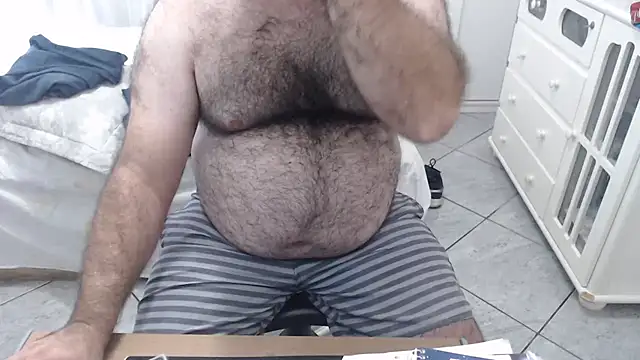 Snapshot of MysterBearMG chatting on February 23, 2:43 pm MysterBearMG online show from February 23, 2:43 pm