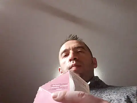 Snapshot of theSmallest-dick chatting on February 26, 10:29 pm theSmallest-dick online show from February 26, 10:29 pm