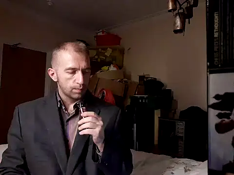 Snapshot of theSmallest-dick chatting on December 28, 11:37 pm theSmallest-dick online show from December 28, 11:37 pm