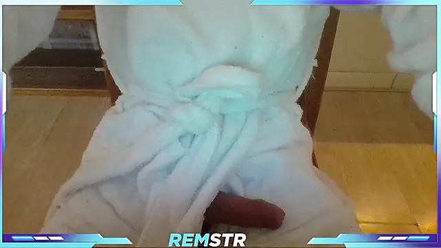 Snapshot of Remstr chatting on January 21, 10:45 am Remstr online show from January 21, 10:45 am