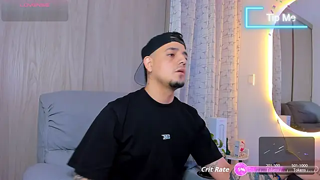 Snapshot of alejandro_calderon1 chatting on September 27, 2:15 pm alejandro calderon1 online show from September 27, 2:15 pm