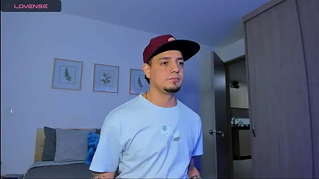 alejandro calderon1 online show from November 27, 12:58 am