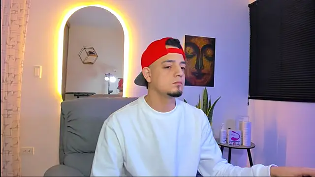 alejandro calderon1 online show from February 2, 5:28 am