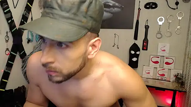 bayronfit online show from February 13, 12:46 am