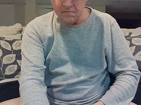 Snapshot of takeitall101 chatting on February 22, 9:12 am takeitall101 online show from February 22, 9:12 am