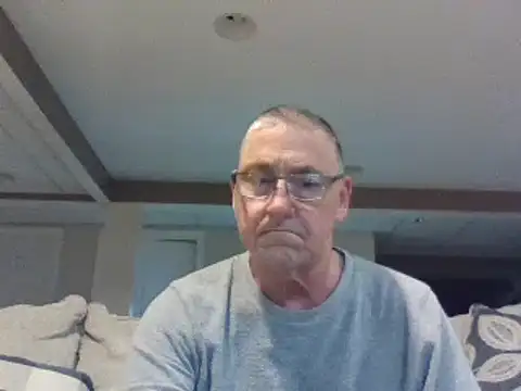 Snapshot of takeitall101 chatting on January 5, 8:54 am takeitall101 online show from January 5, 8:54 am