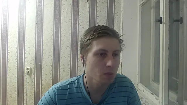 Snapshot of darienlarge chatting on January 18, 7:48 pm darienlarge online show from January 18, 7:48 pm