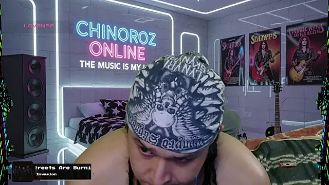 Snapshot of chino_roz chatting on October 11, 9:57 am chino roz online show from October 11, 9:57 am
