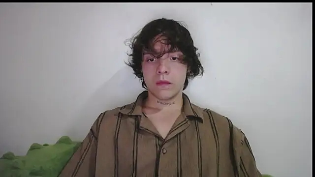 Santiago kiler online show from June 16, 12:24 am