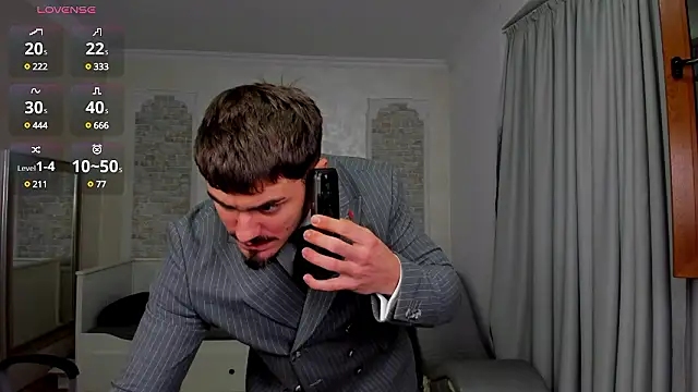 WilsonJules online show from December 8, 8:36 pm