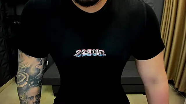 TonyWilcox online show from December 13, 6:00 am