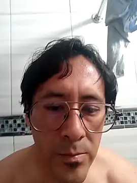 Yimicito online show from February 24, 4:19 pm