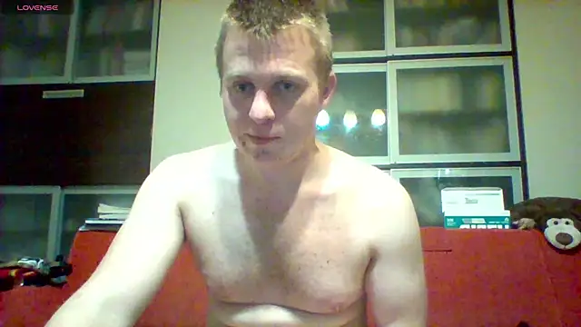 Snapshot of Matttthees chatting on December 13, 4:16 pm Matttthees online show from December 13, 4:16 pm