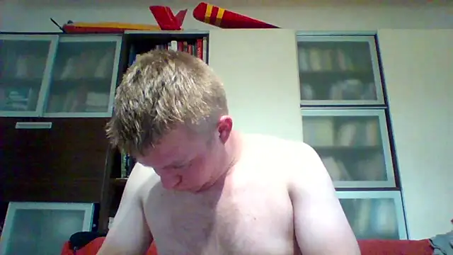 Snapshot of Matttthees chatting on September 15, 5:20 am Matttthees online show from September 15, 5:20 am