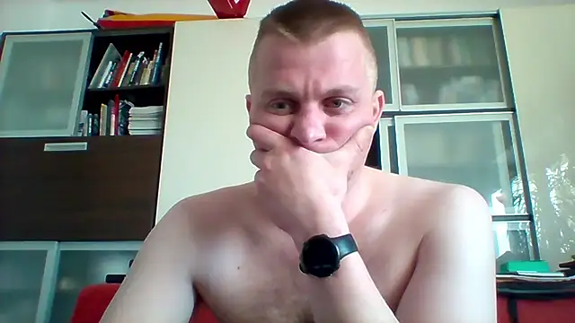Snapshot of Matttthees chatting on March 10, 7:44 am Matttthees online show from March 10, 7:44 am