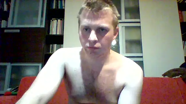 Snapshot of Matttthees chatting on December 15, 10:48 pm Matttthees online show from December 15, 10:48 pm