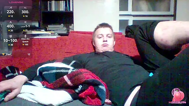 Snapshot of Matttthees chatting on January 1, 10:46 pm Matttthees online show from January 1, 10:46 pm