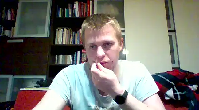 Snapshot of Matttthees chatting on December 23, 6:55 am Matttthees online show from December 23, 6:55 am